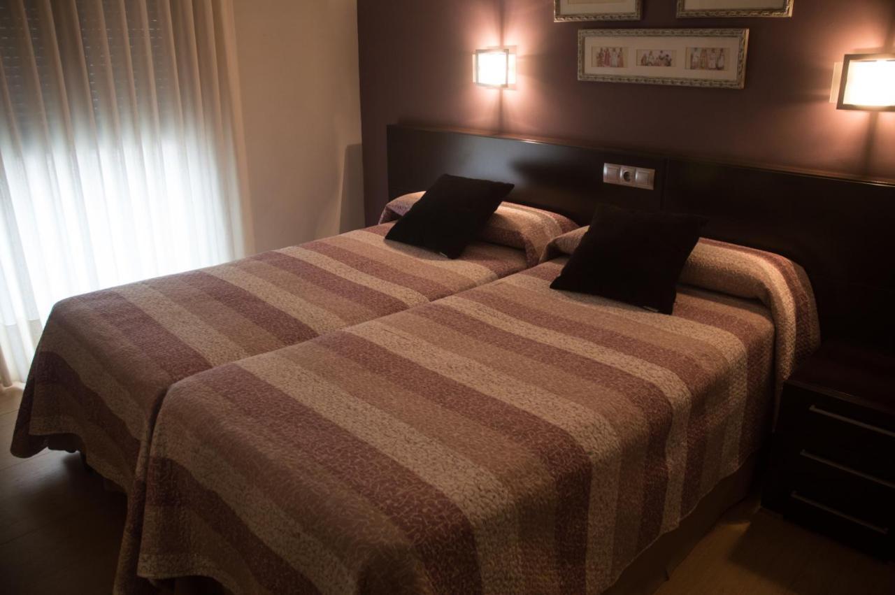 Hostal El Lechuguero Cascante ภายนอก รูปภาพ