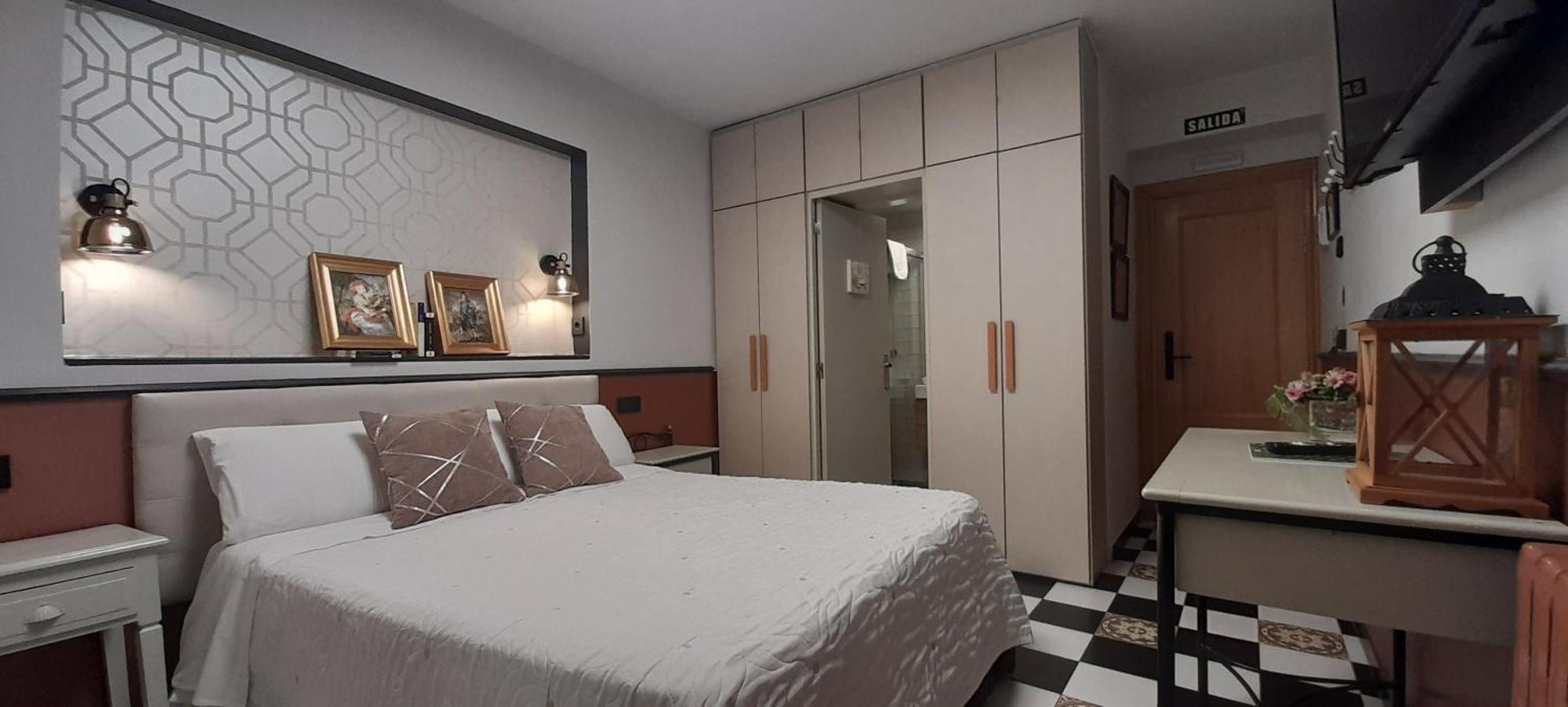 Hostal El Lechuguero Cascante ภายนอก รูปภาพ