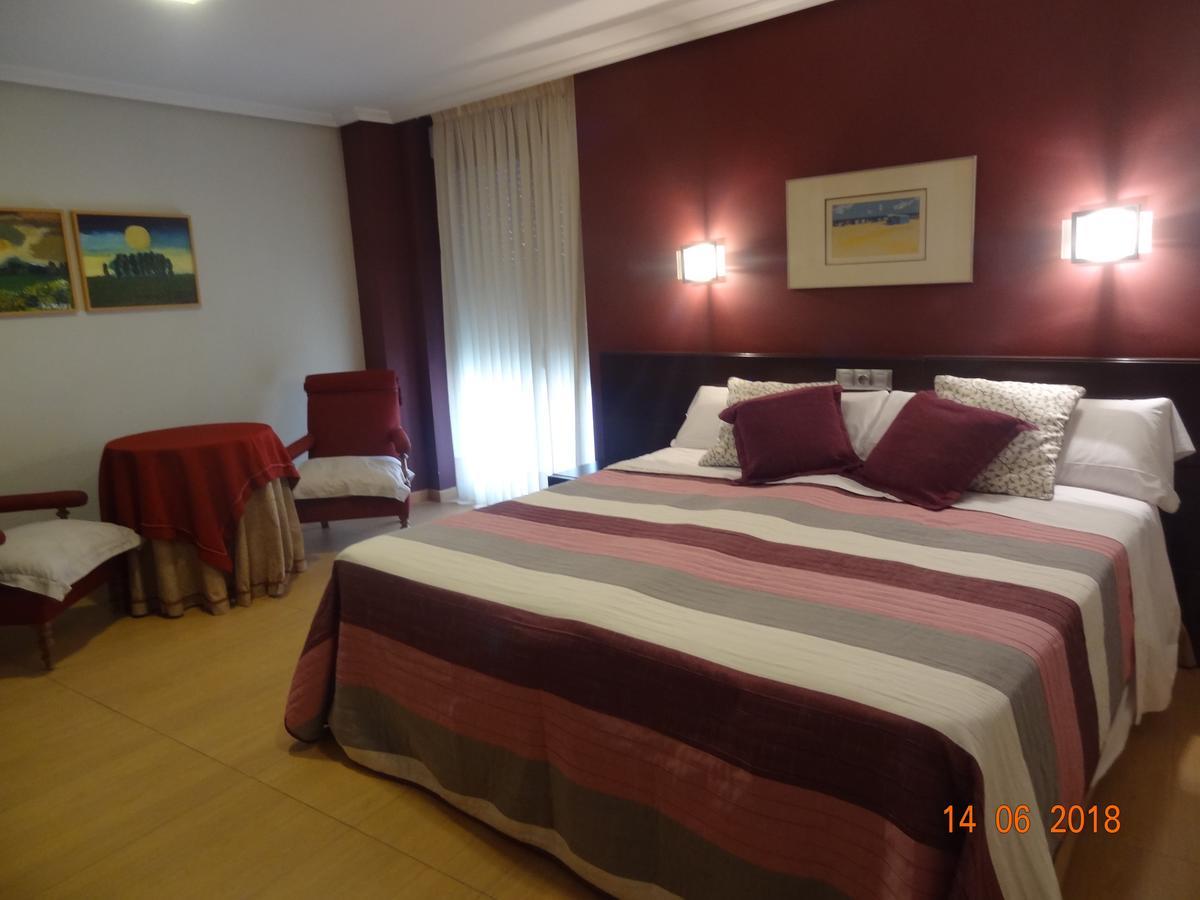 Hostal El Lechuguero Cascante ภายนอก รูปภาพ