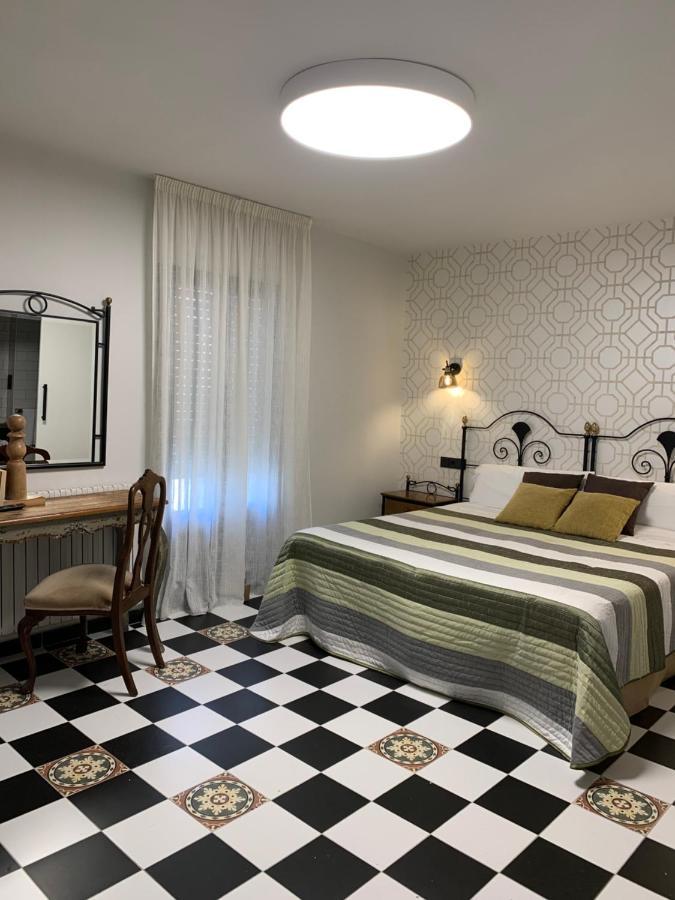 Hostal El Lechuguero Cascante ภายนอก รูปภาพ